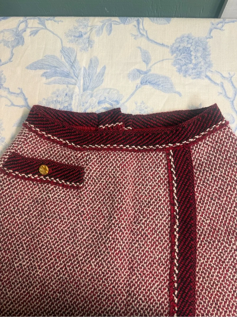 CHANEL Burgundy and Cream Tweed Pencil Skirt